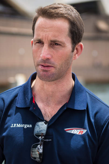 News24.com | Ainslie's 'lame duck' takes surprise lead in America's Cup challenge