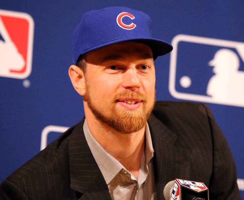 Ex-Cubs star Ben Zobrist claims wife Julianna had affair with their pastor, lawsuit says