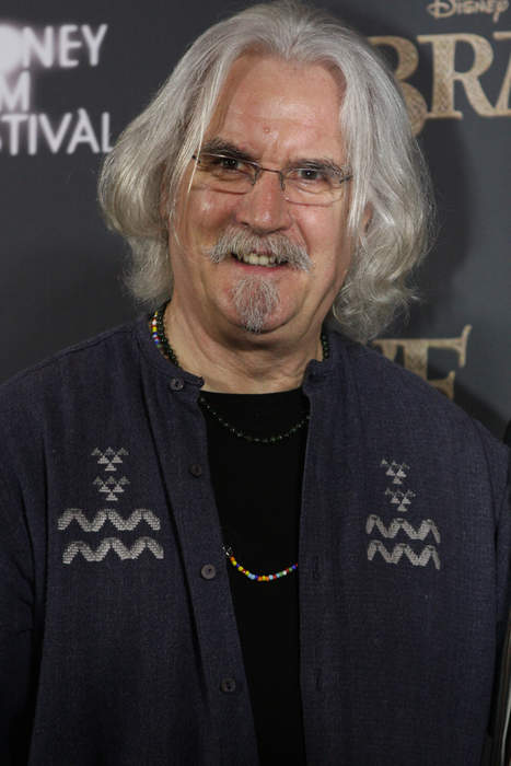 Fans get rare chance to see Billy Connolly's 'Big Banana Feet'