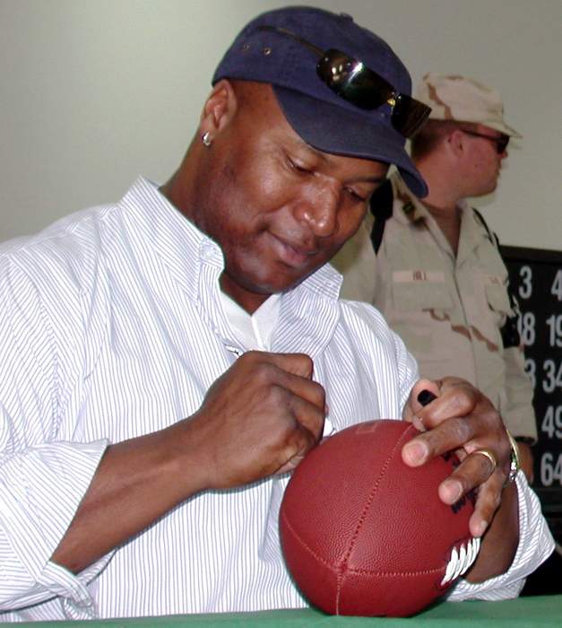 Bo Jackson expresses support, 'stands with' Raiders Carl Nassib, first openly gay NFL player