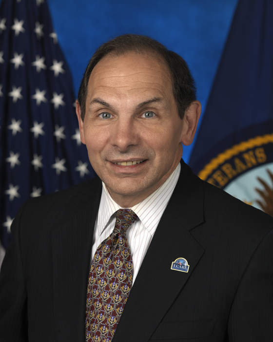 2/24: VA Secretary apologizes for special forces claim; 77-year-old grandmother is weightlifting champion