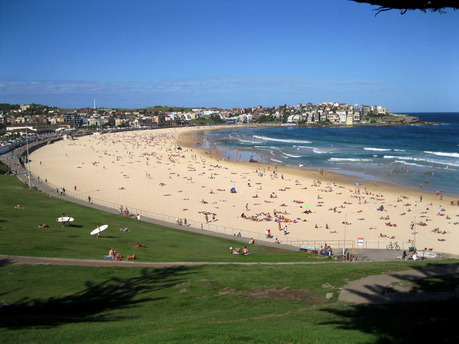 Three teens rescued from water at Bondi Beach - One News Page