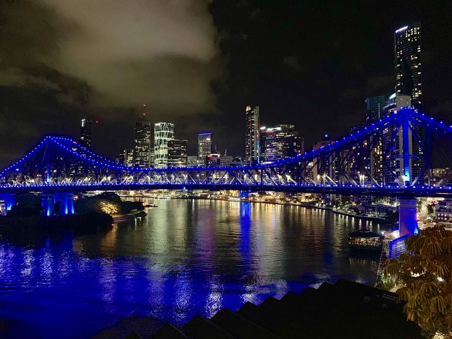 Major traffic delays after 15-car accident on Brisbane motorway