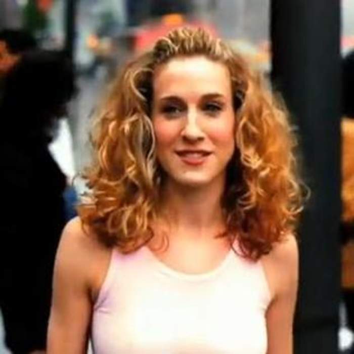 And just like that, Carrie Bradshaw owns an Android