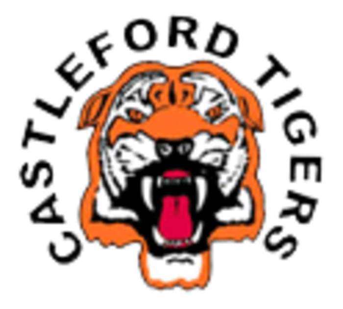 Castleford Tigers 16-14 Leeds Rhinos - Jack Sinfield handed Super League debut in defeat