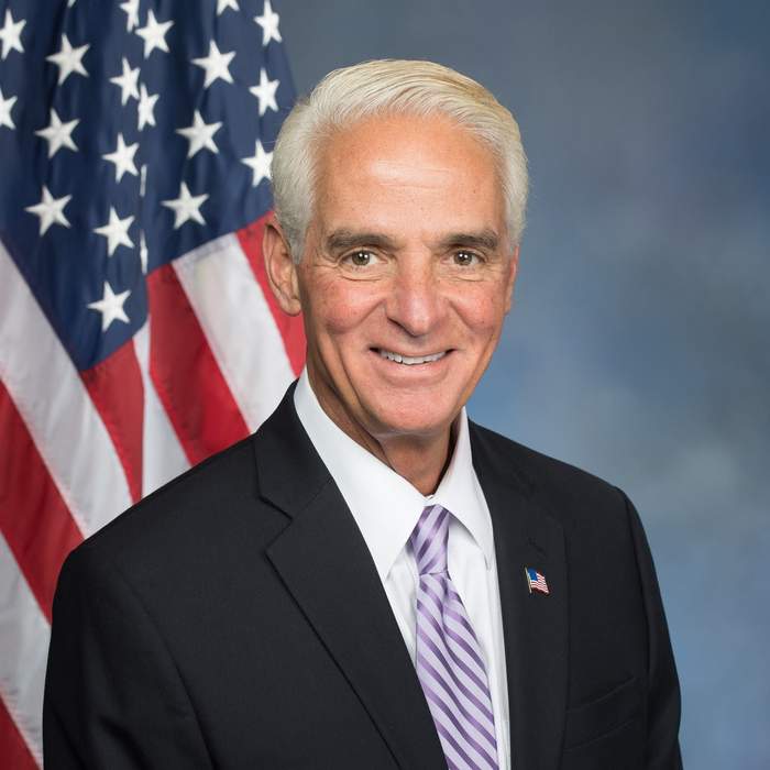 Charlie Crist resigns from Congress as he campaigns for Florida governor against Ron DeSantis