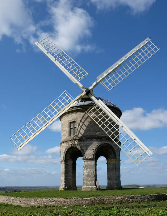 Coronavirus: Chesterton Windmill lit blue for NHS workers