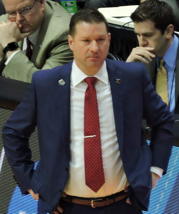 Domestic violence charge dismissed against former Texas men's basketball coach Chris Beard