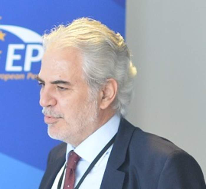 Greece appoints former EU commissioner to lead new climate ministry after wildfires