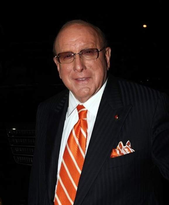Clive Davis diagnosed with Bell's palsy, postpones Grammys party