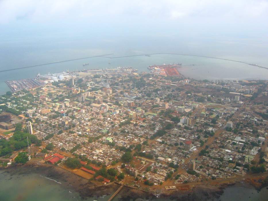 Conakry explosion: Huge blast at oil terminal in Guinea's capital