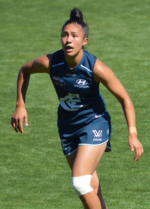 Carlton AFLW star second player to come out as non-binary