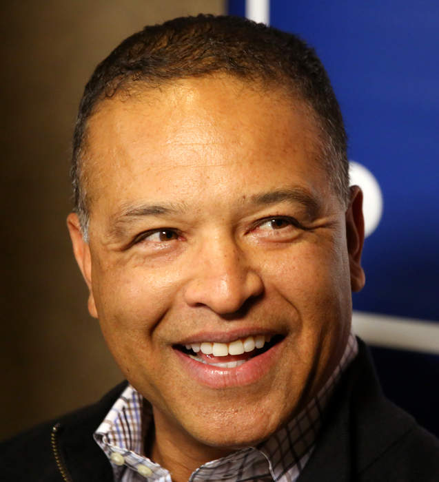 Dave Roberts (baseball manager)
