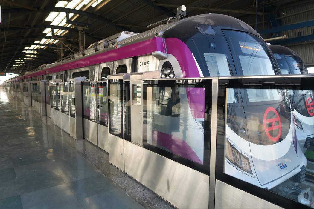 Delhi Metro updates: Blue Line services disrupted during rush hour today, netizens complain via Twitter