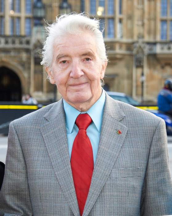 General election 2019: Dennis Skinner voted out in Bolsover