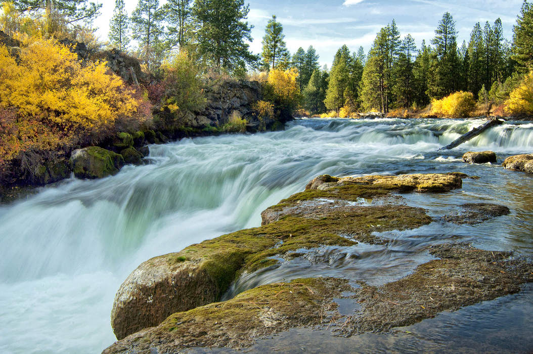Dillon Falls (Deschutes County, Oregon)