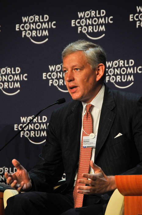 Dominic Barton insists he's had no involvement in McKinsey's government contracts