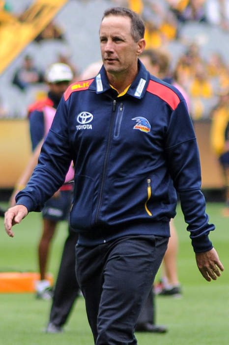 Pyke issues apology for Crows camp