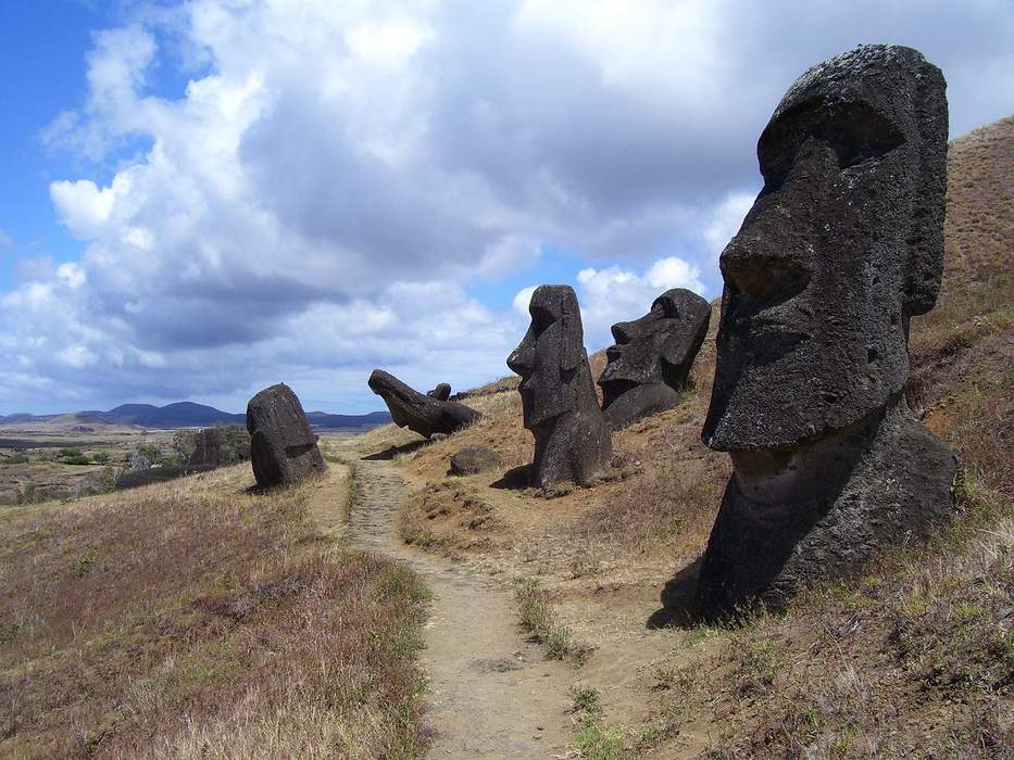 Online campaign seeks Easter Island statue's return from British Museum