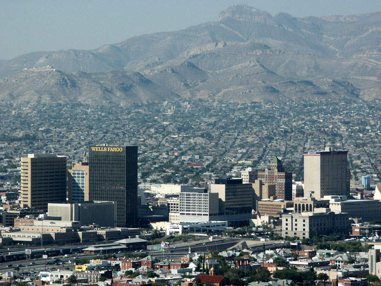 El Paso County Sues Texas in a Bid to Block New Migrant Arrest Law