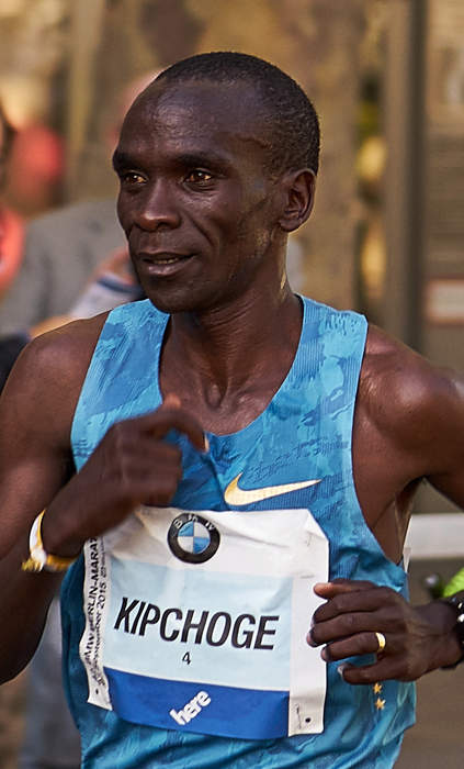World record holder Kipchoge defends Olympic marathon title
