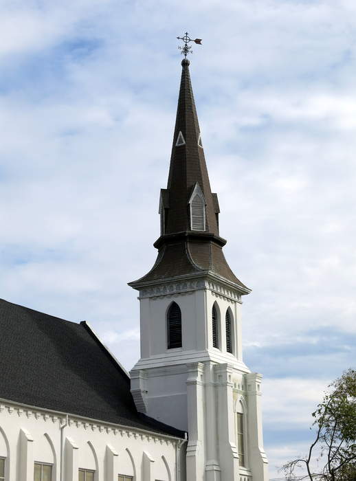 Bible study urged to honor nine killed at Charleston church: 'God has something more to say'