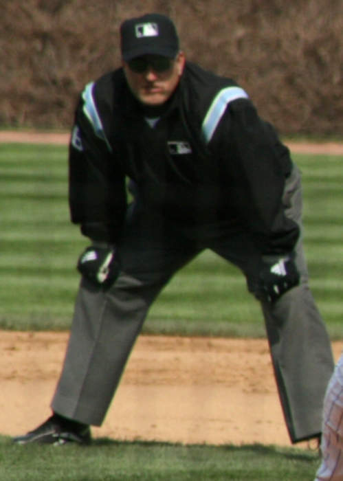 Veteran MLB umpire Eric Cooper dies at 52