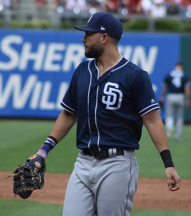 Eric Hosmer Says New MLB Unis Look Like Knockoffs, But 'No Doubt' They'll Get Fixed