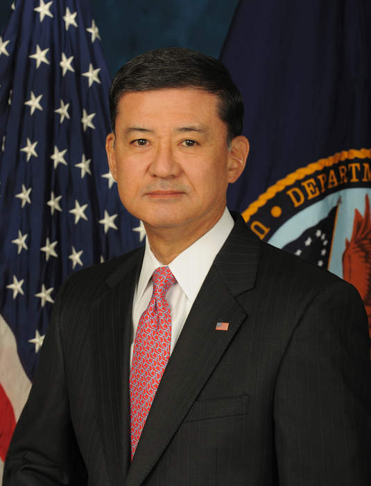 Support for Shinseki shrinks on Capitol Hill