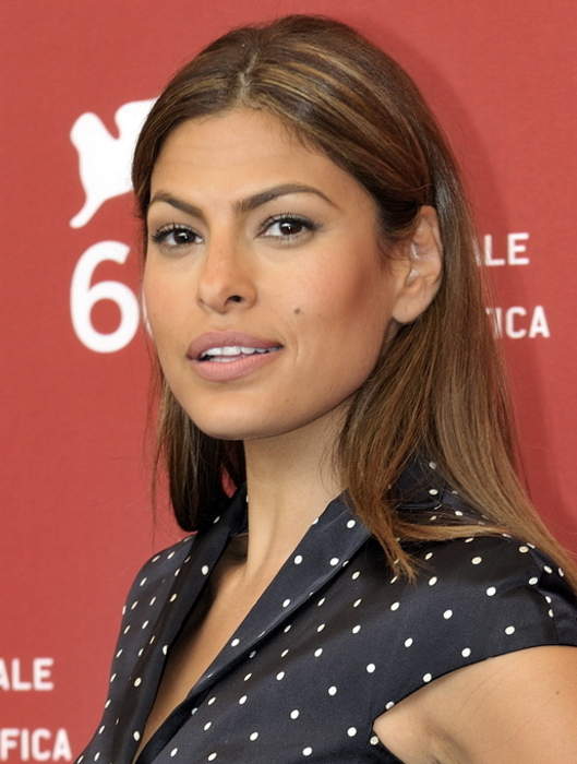 Eva Mendes gets candid about insecurities during her early acting days