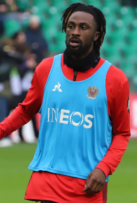 Villa agree £30m deal for Nice striker Guessand