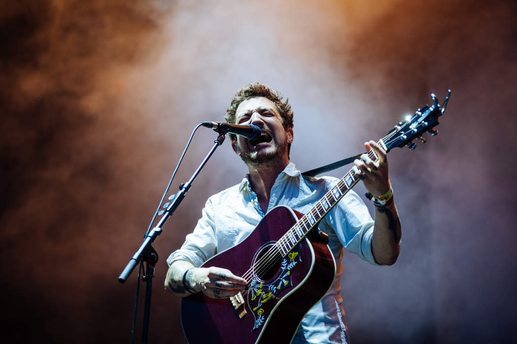 Frank Turner says he's reconciled with trans parent