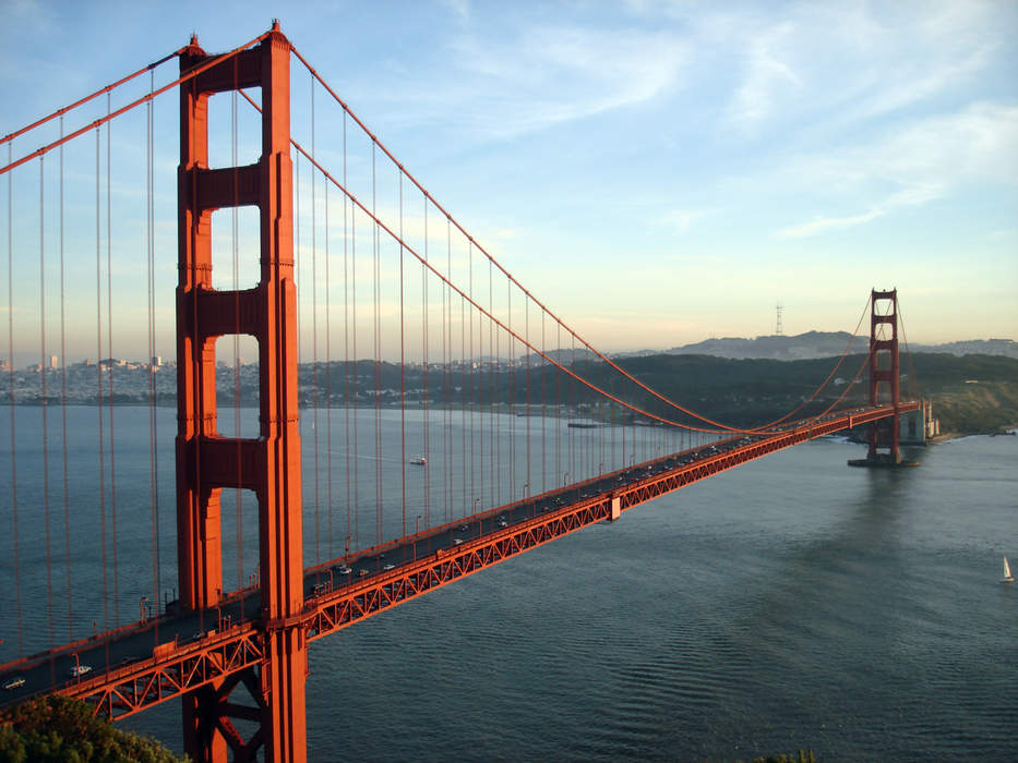 Pro-Palestinian protest blocks Golden Gate Bridge