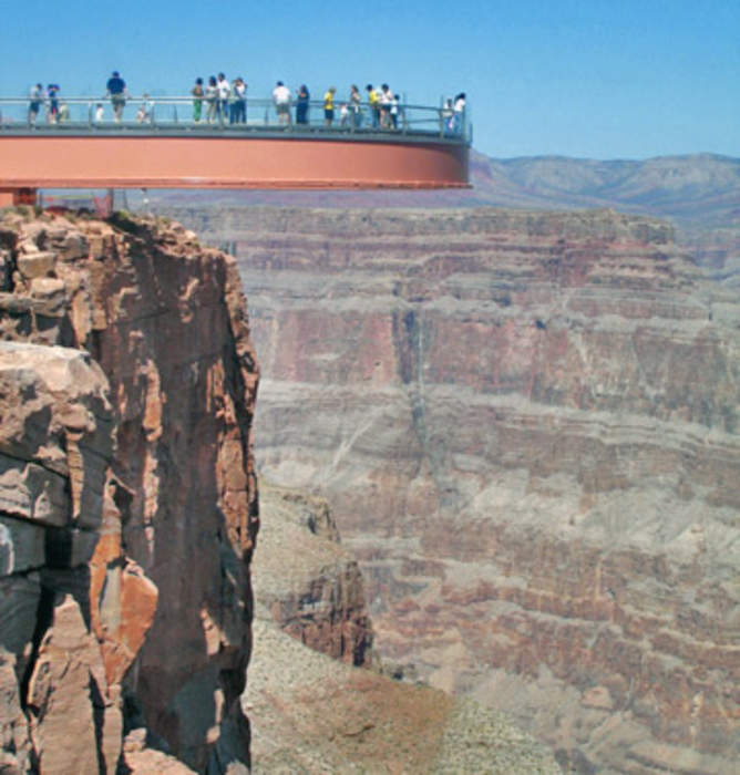 Man Falls to His Death At Grand Canyon After Going Over Edge of Skywalk