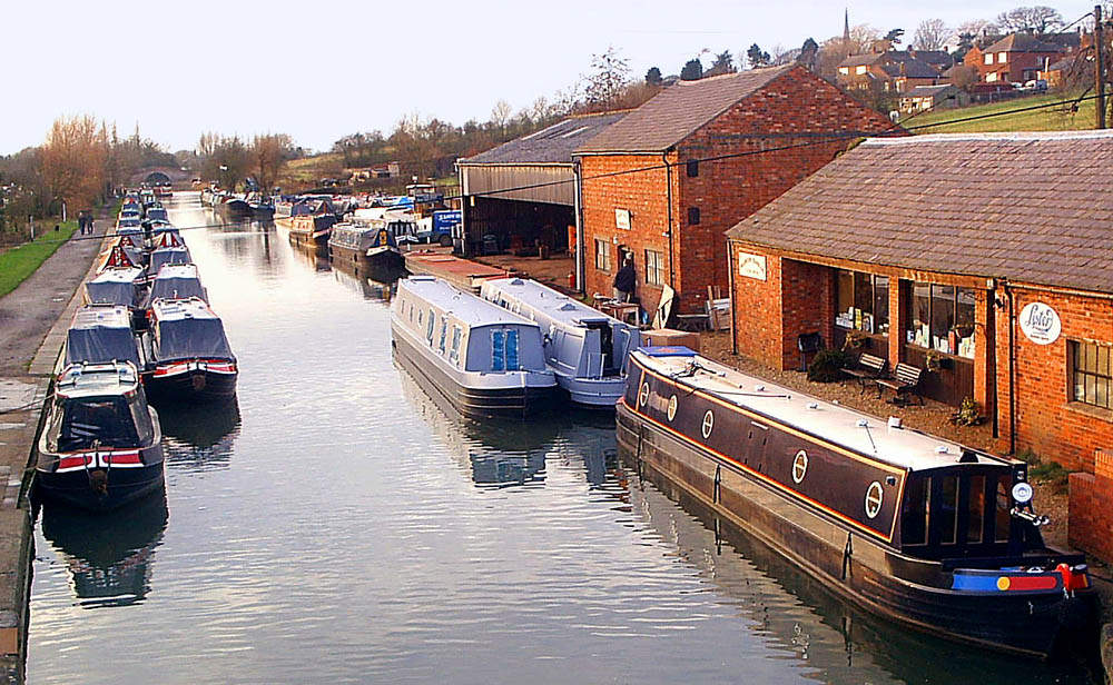 Teen fatally stabbed and pulled from Grand Union Canal named