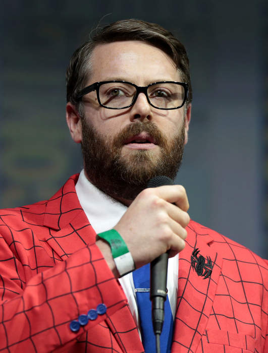 Paper essay writer image