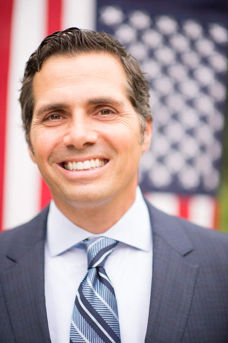 Which party would get Kansas independent Greg Orman's vote?