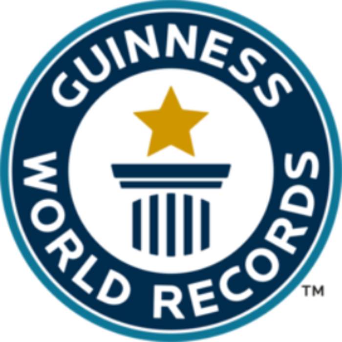 WA students break world record for confetti cannons