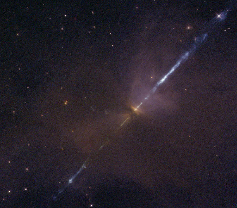 Hubble captures the rare sight of a superheated gas jet streaking across space