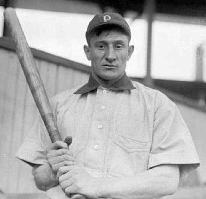 The Holy Grail of baseball cards – a Honus Wagner T-206 – sells for record $7.25 million
