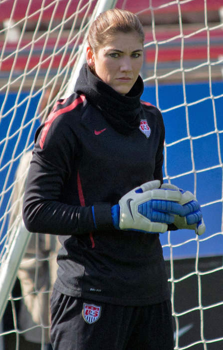 Former U.S. star goalkeeper Hope Solo arrested on DWI, child abuse charges