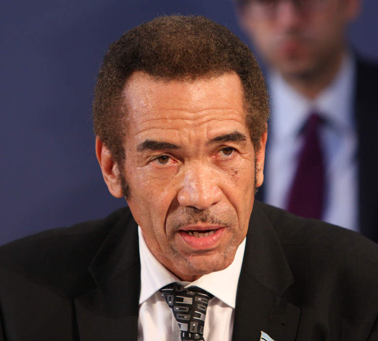 News24.com | Arrest warrant for former president Ian Khama issued in Botswana