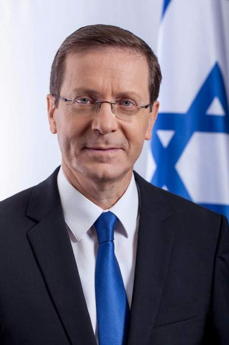 Herzog challenged on airstrikes and says Mein Kampf found on Hamas fighter