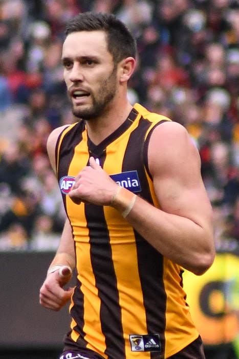 Gunston tells Hawks he will go to Lions as free agent