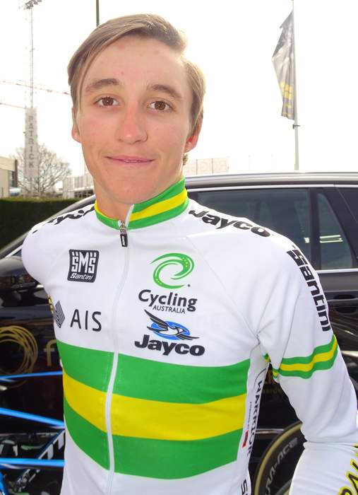 Hindley wins stage five to take yellow jersey
