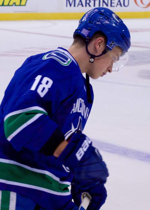 Canucks' COVID-19 outbreak grows to 18 players with Virtanen added to protocol list