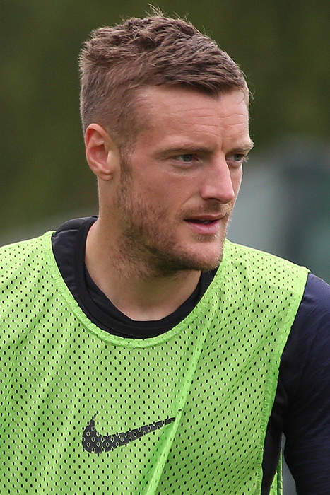 Leicester striker Vardy out for up to month