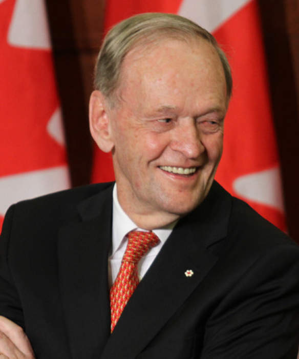 Former prime minister Jean Chrétien part of secretive project to store nuclear waste in Labrador, emails show