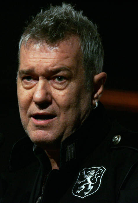 Jimmy Barnes hits stage three months after open heart surgery