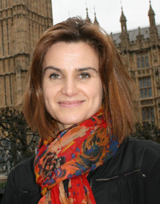 Jo Cox: Sister of murdered MP selected as Labour's Batley candidate